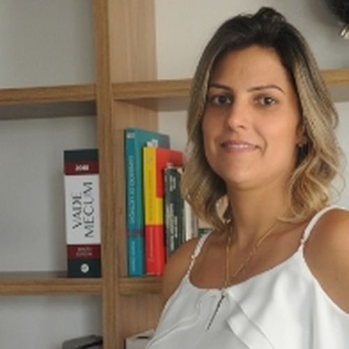 Dra. Cristiane Mazzucato